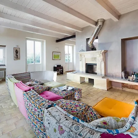 Sleeps 5 Pool Air Con Wifi *