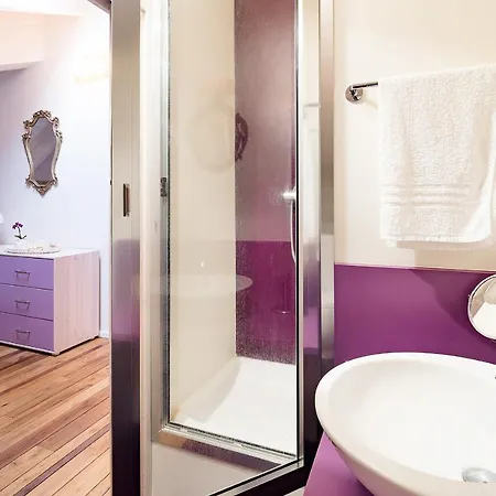Sleeps 5 Pool Air Con Wifi *